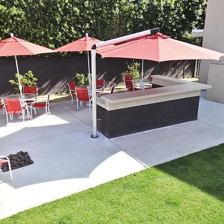Bearfoot Inn - Clothing Optional Hotel For Gay Men Palm Springs Eksteriør bilde