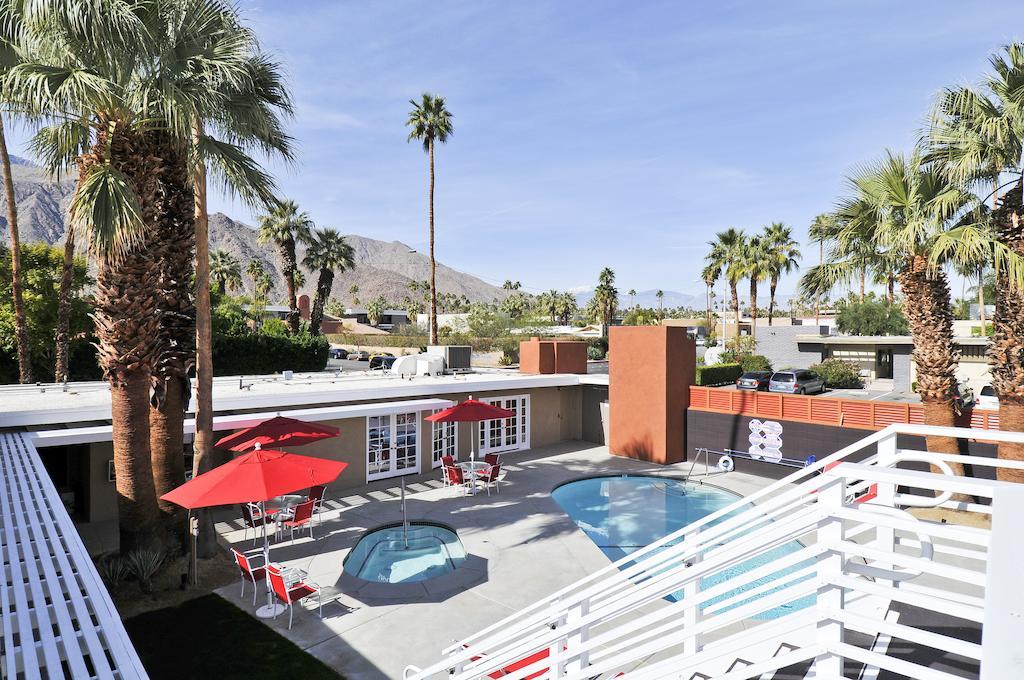 Bearfoot Inn - Clothing Optional Hotel For Gay Men Palm Springs Eksteriør bilde