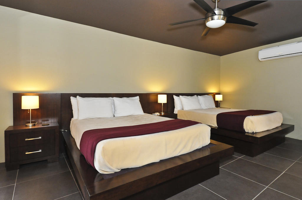 Bearfoot Inn - Clothing Optional Hotel For Gay Men Palm Springs Eksteriør bilde