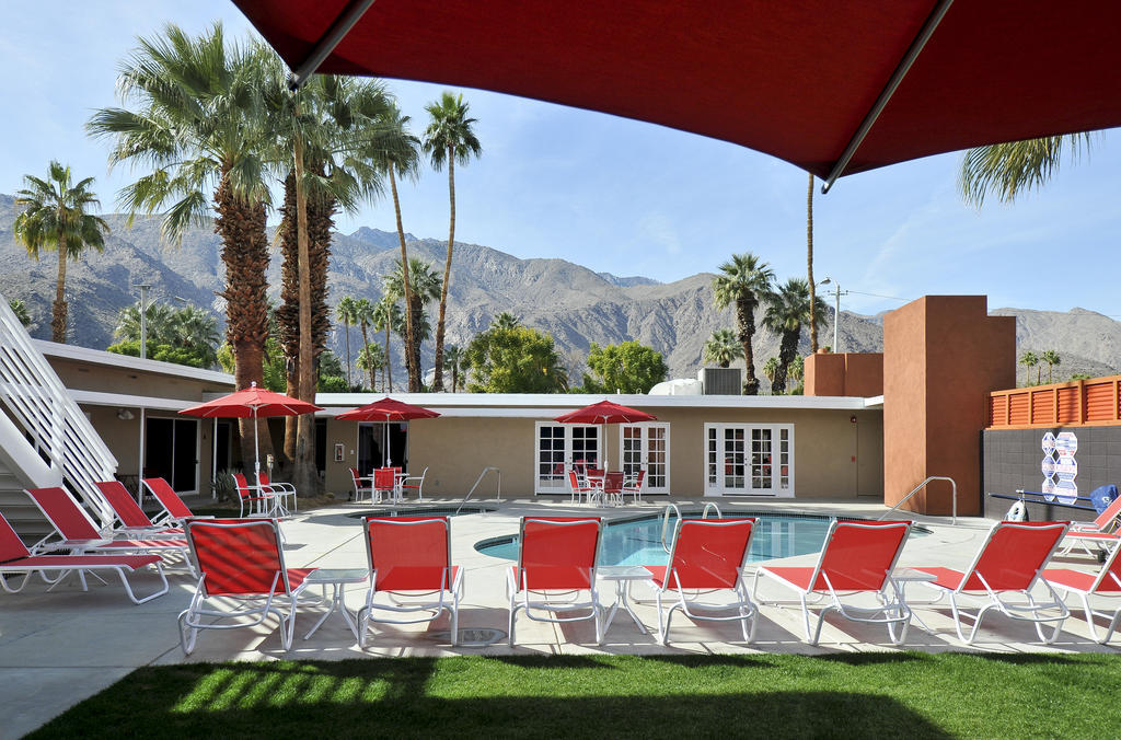 Bearfoot Inn - Clothing Optional Hotel For Gay Men Palm Springs Eksteriør bilde