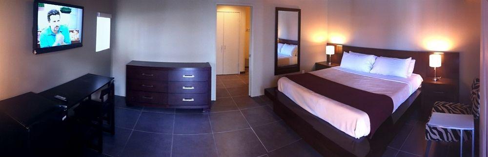 Bearfoot Inn - Clothing Optional Hotel For Gay Men Palm Springs Eksteriør bilde