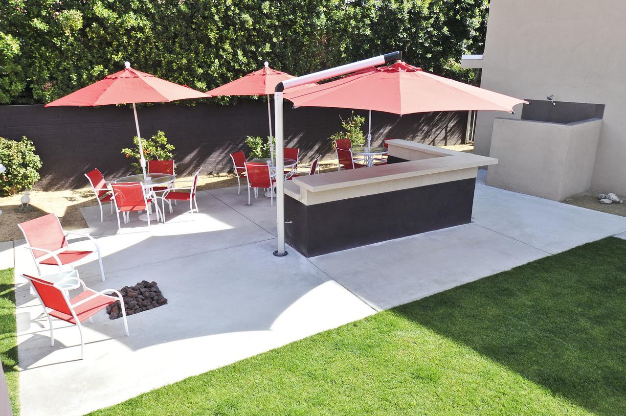Bearfoot Inn - Clothing Optional Hotel For Gay Men Palm Springs Eksteriør bilde