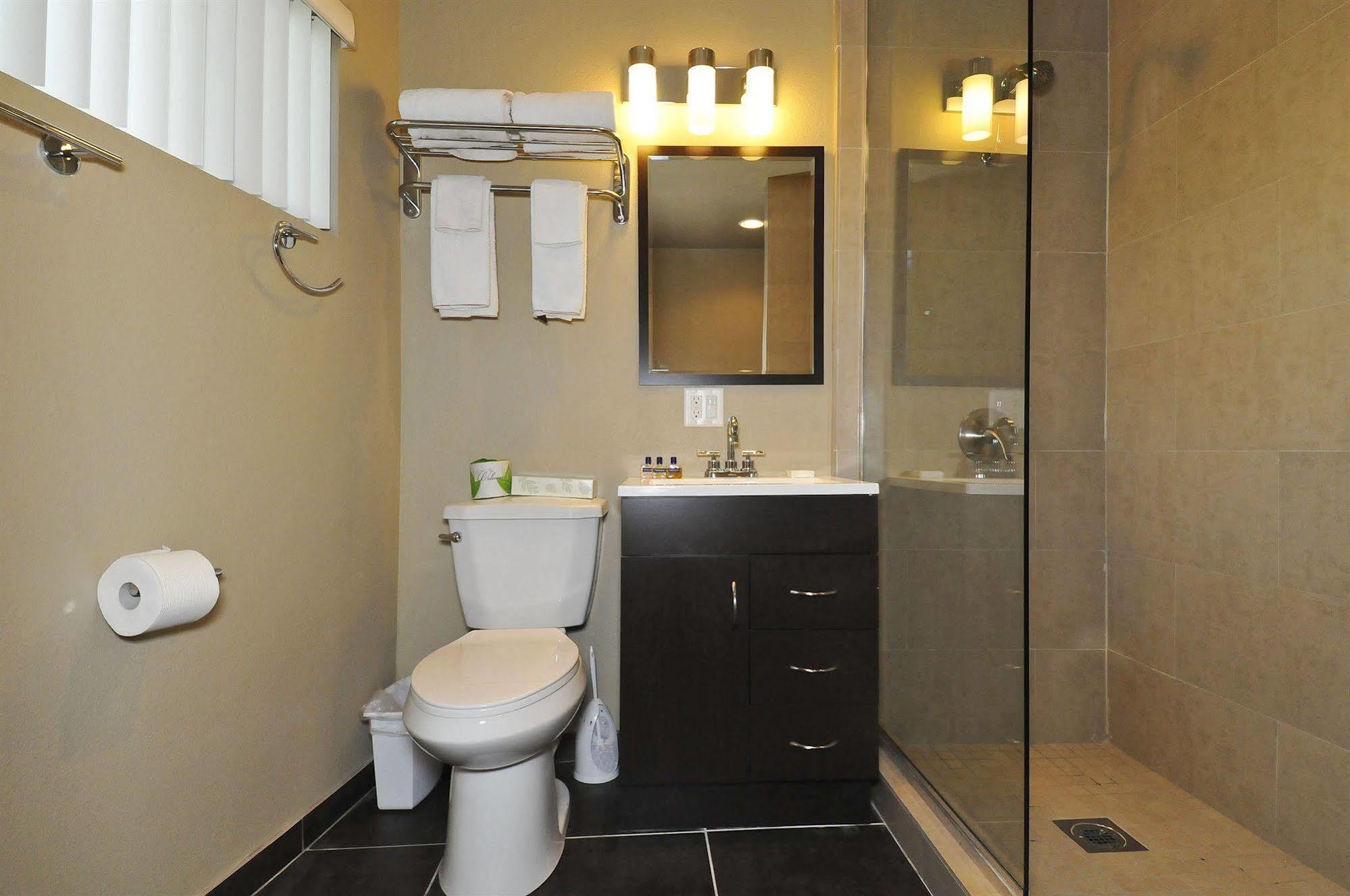 Bearfoot Inn - Clothing Optional Hotel For Gay Men Palm Springs Eksteriør bilde