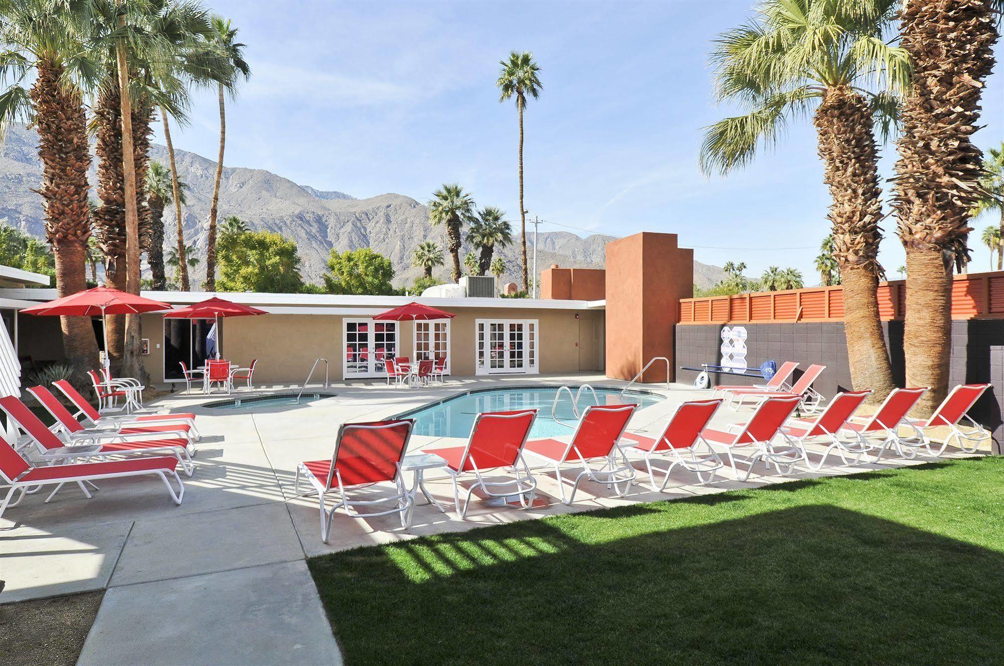 Bearfoot Inn - Clothing Optional Hotel For Gay Men Palm Springs Eksteriør bilde