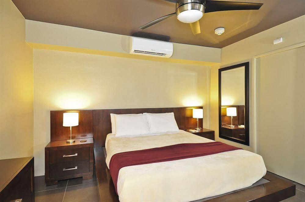 Bearfoot Inn - Clothing Optional Hotel For Gay Men Palm Springs Eksteriør bilde
